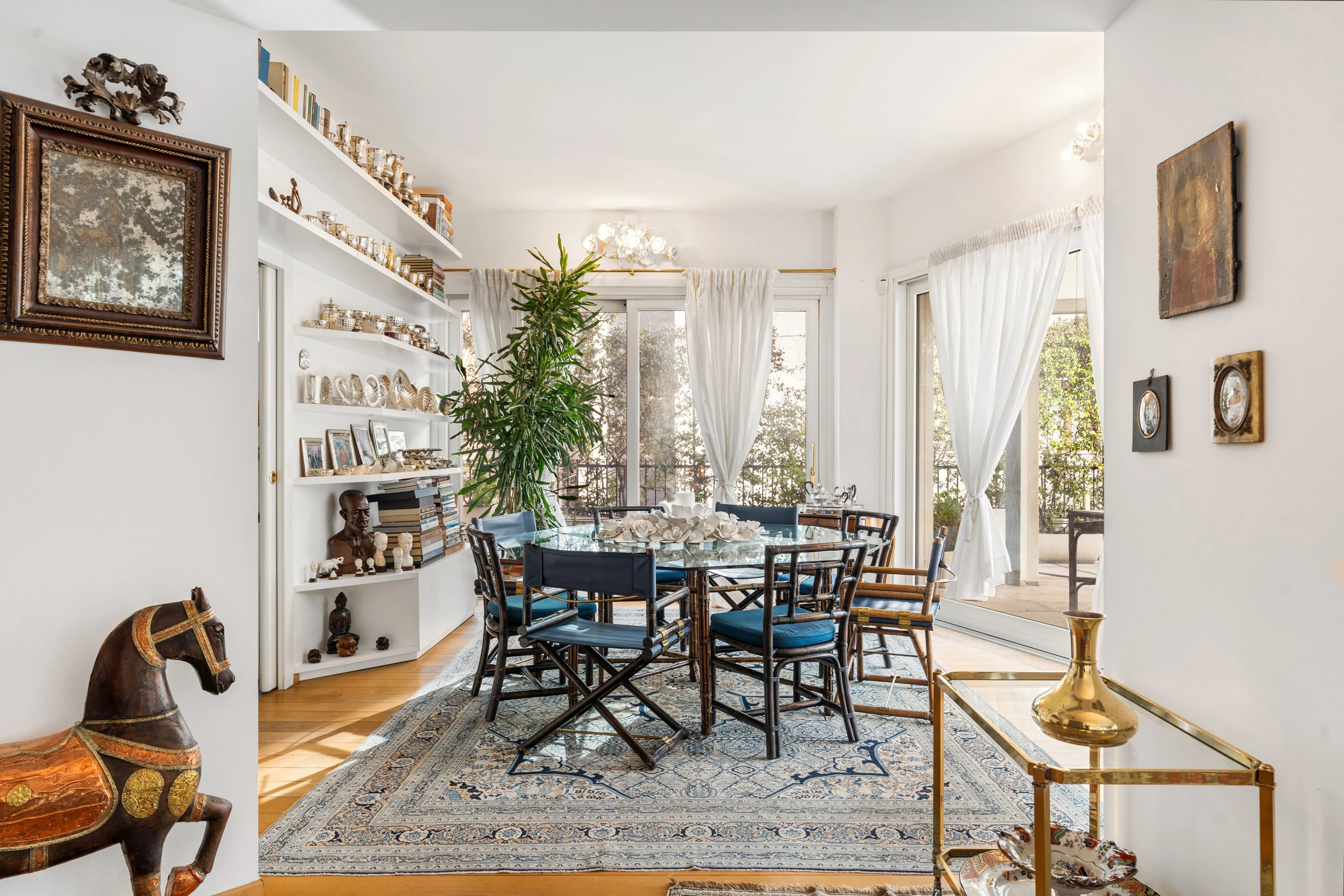 Five-room apartment in historic building with exclusive terrace of 214 sqm